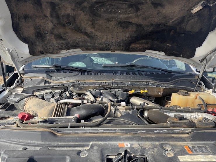 2017-ford-f550-image-15