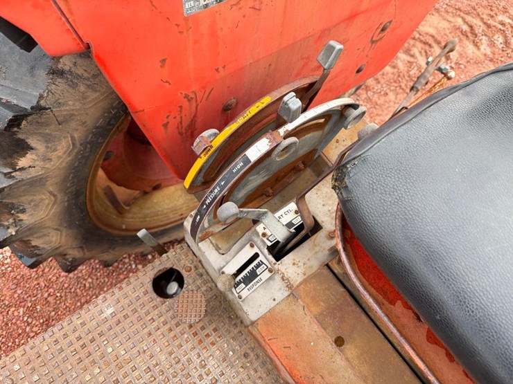 massey-ferguson-180-image-31