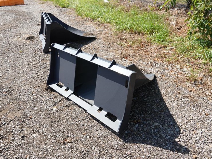 #1199-•-new-skid-steer-wolverine-tree-digger-attachment-image-3