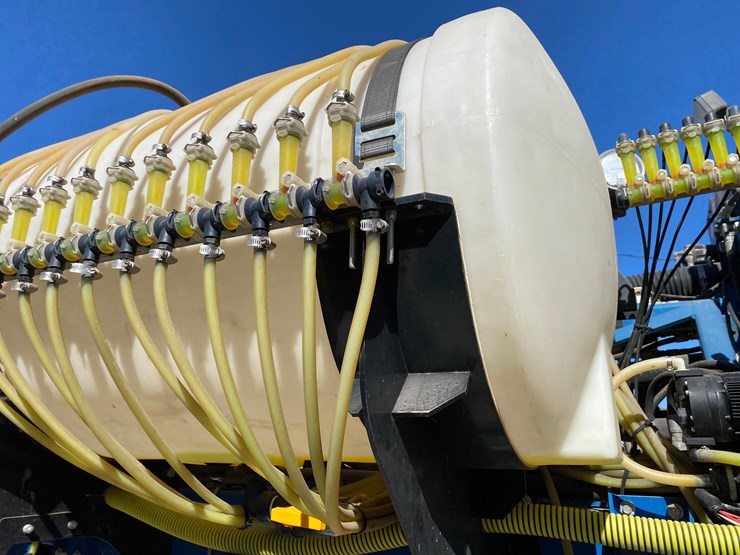 2009-kinze-3600-image-76