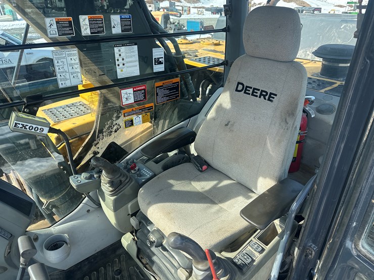 deere-350g-lc-image-44