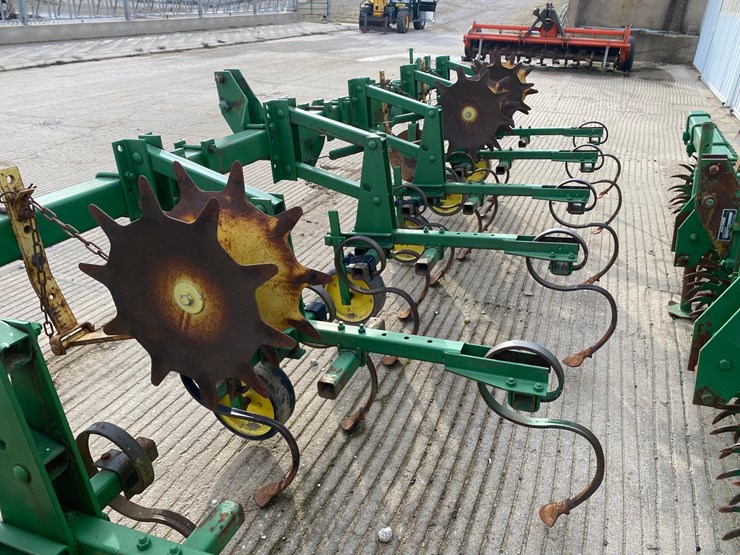 john-deere-825-image-11