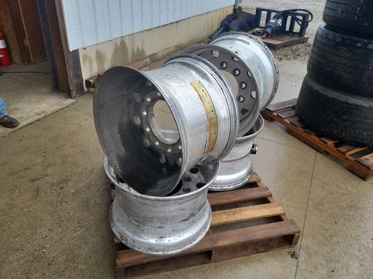 (4)-aluminum-super-single-rims-image-1