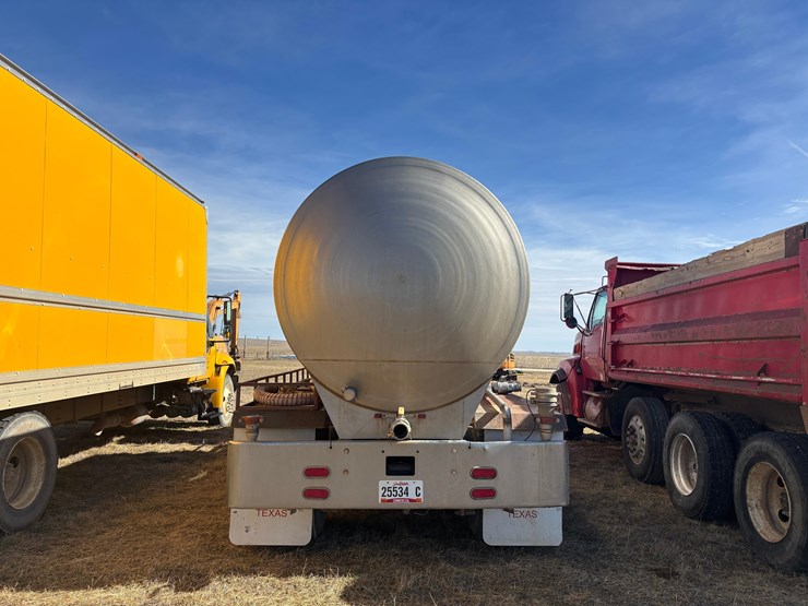 2000-international-9200i-image-1