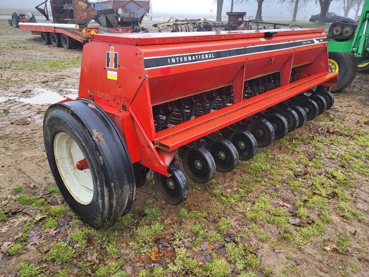 case-ih-5100-image-19