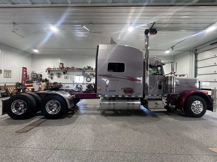 peterbilt-379-image-6