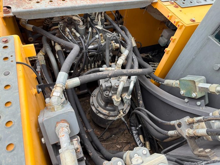 volvo-ec220dl-image-41