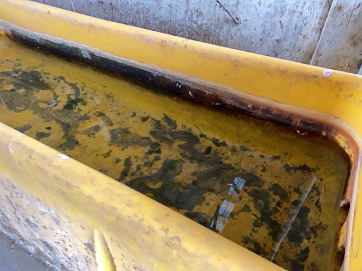 #1007-ritchie-automatic-water-tank-west-end-of-freestalls-image-6