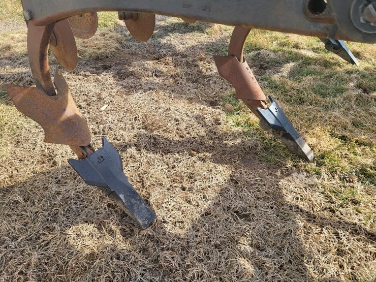 john-deere-2700-image-32