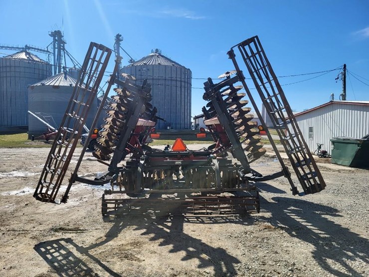 case-ih-true-tandem-330-turbo-image-4