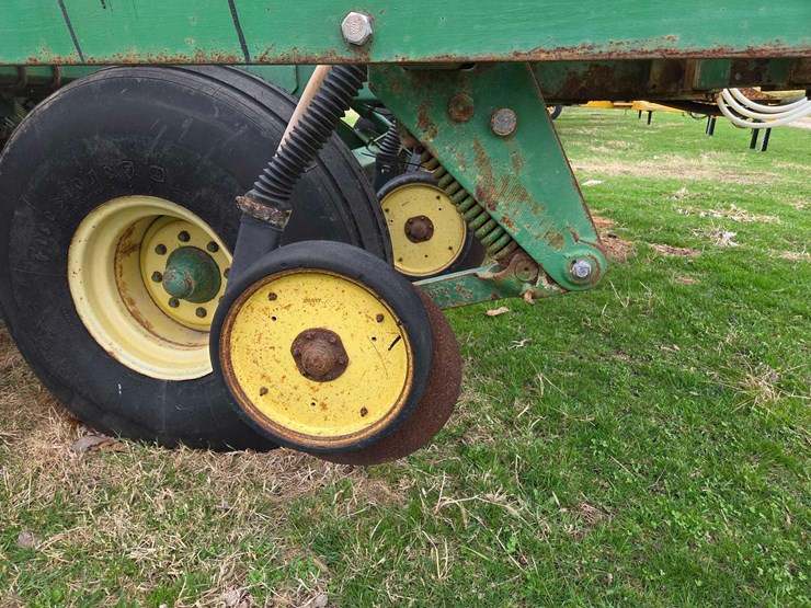 john-deere-7240-image-5