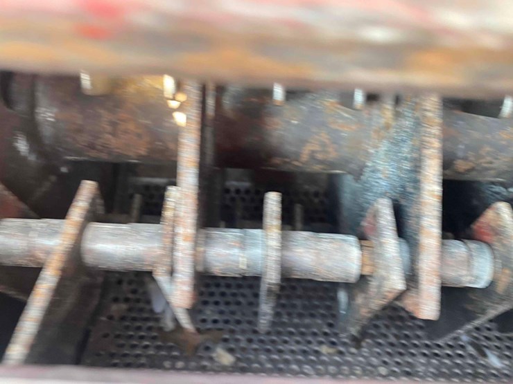 new-holland-357-image-27