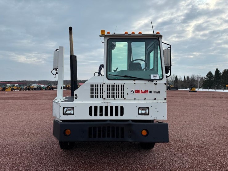 2013-kalmar-ottawa-4x2-image-2