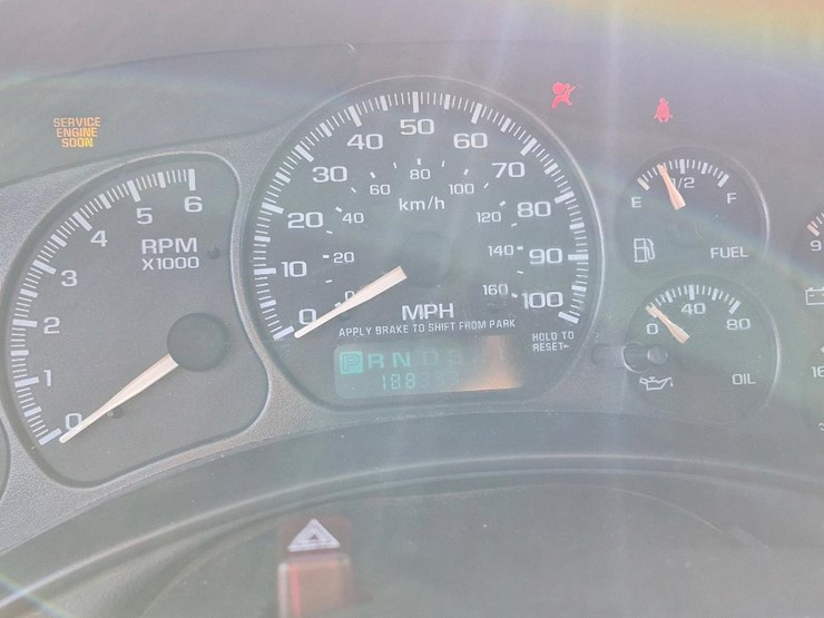 2002-chevrolet-1500-image-36