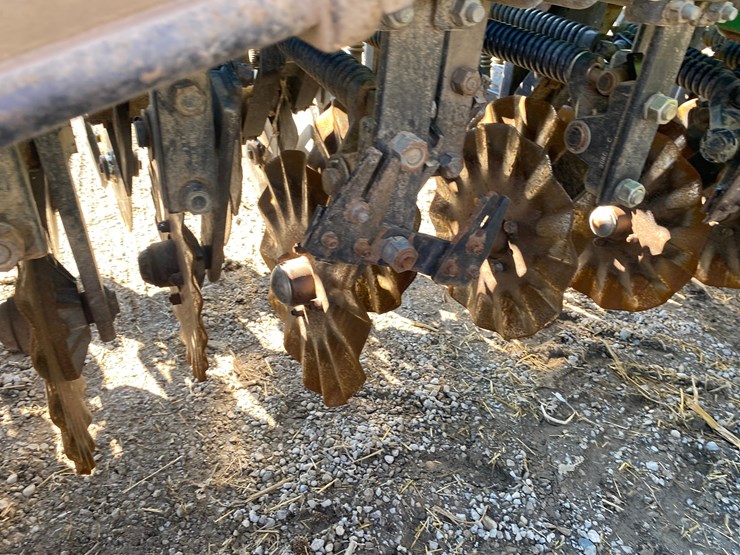 great-plains-solid-stand-30-image-42