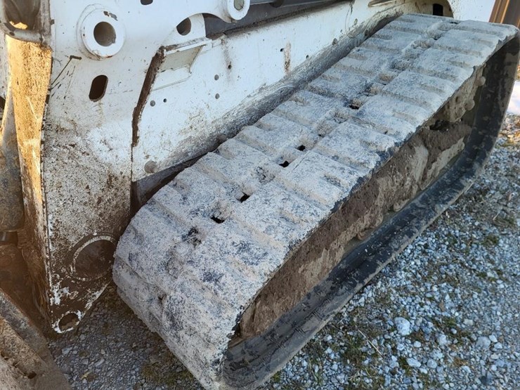 2017-bobcat-t630-image-13