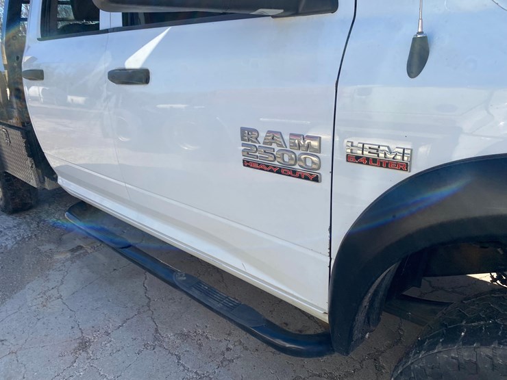 2018-dodge-2500-image-25