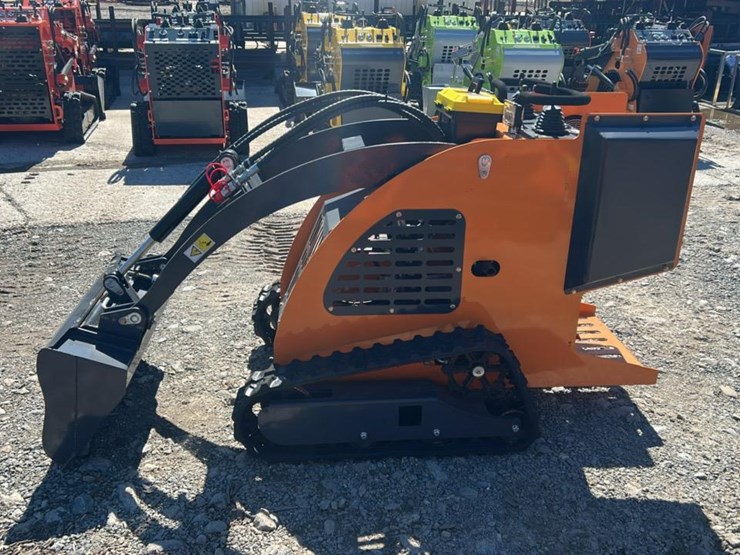 #1020-•-unused-landhero-mini-skid-steer-image-2