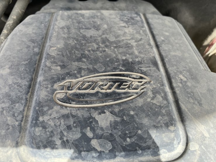 2011-chevrolet-silverado-2500-image-31