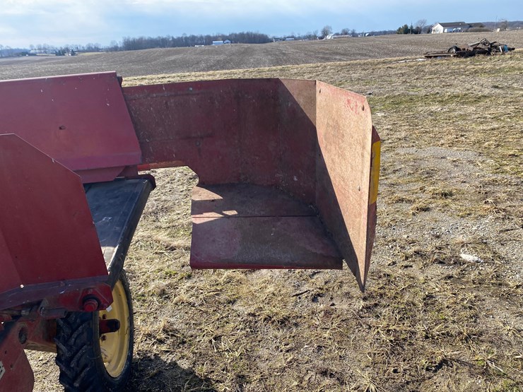 new-holland-144-image-17