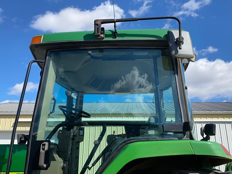 1998-john-deere-8300-image-32