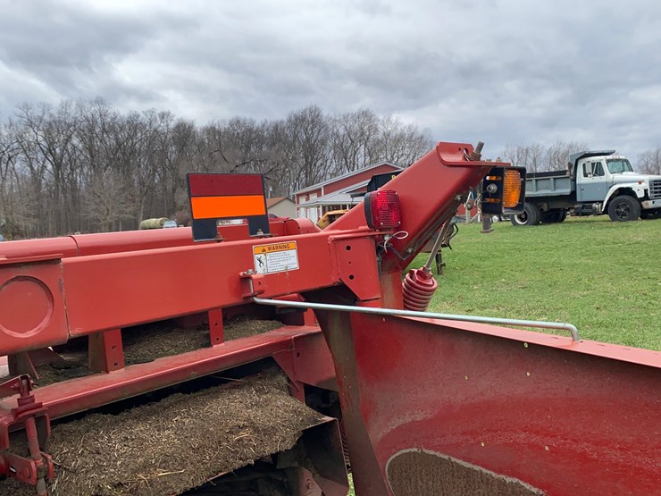 new-holland-h7450-image-18