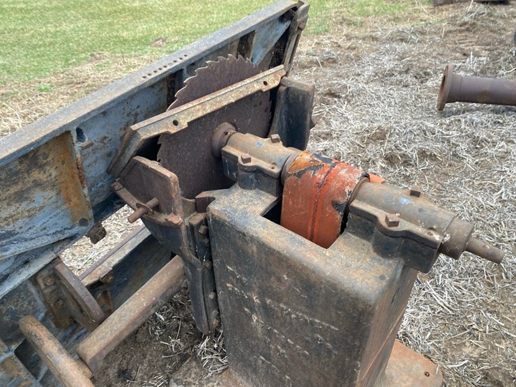 industrial-table-saw-–-industrial-art-image-5