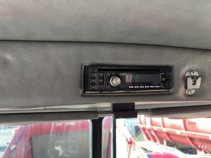 1998-peterbilt-357-image-64