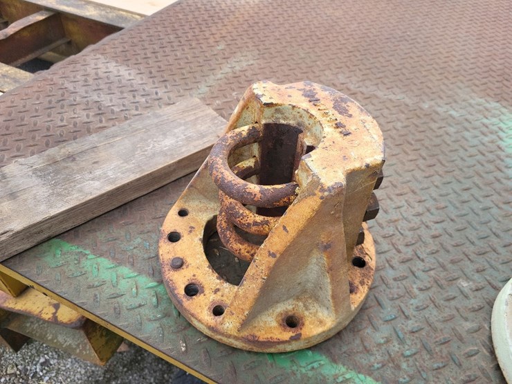 oliver-9-bolt-hubs-off-of-1855-image-5