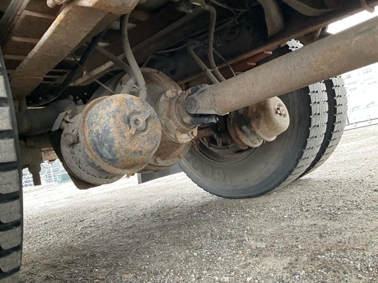 2005-international-durastar-4300-image-62