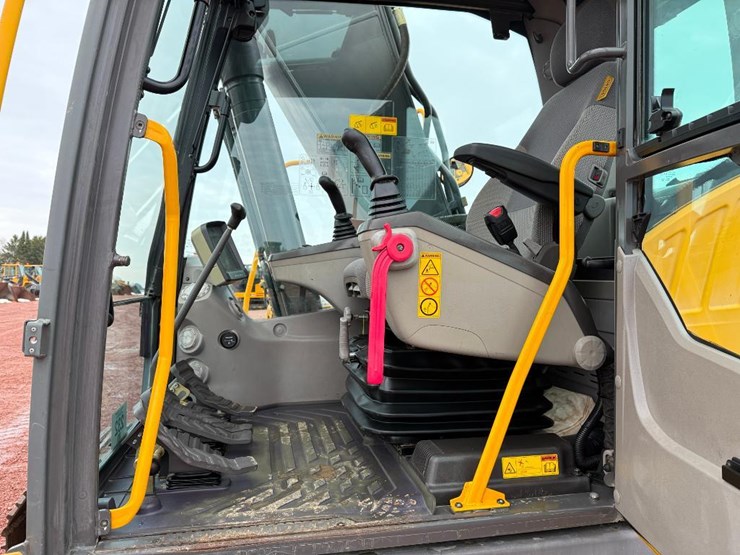 volvo-ec220dl-image-51