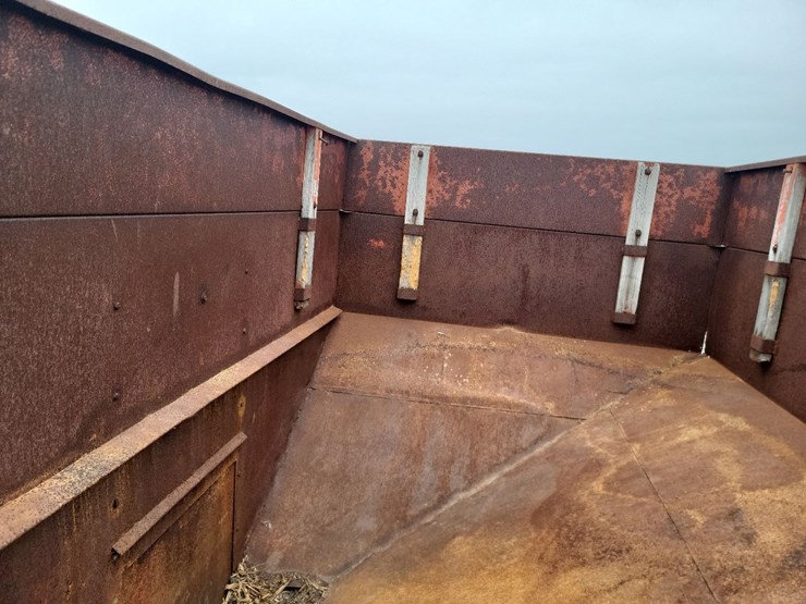 hopper-wagon-w/john-deere-running-gear-image-30