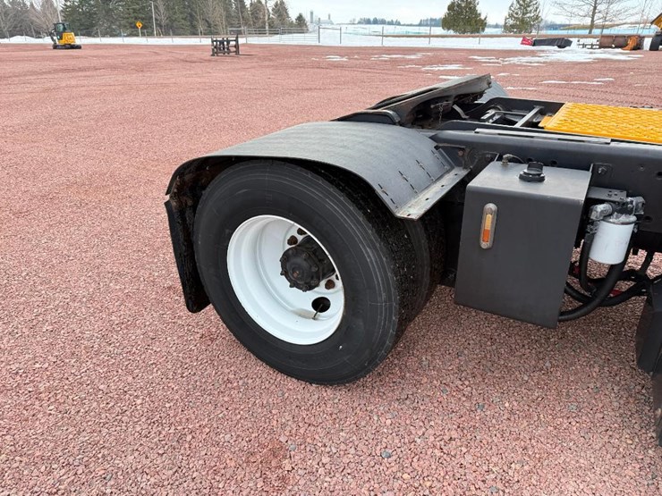 2013-kalmar-ottawa-4x2-image-13