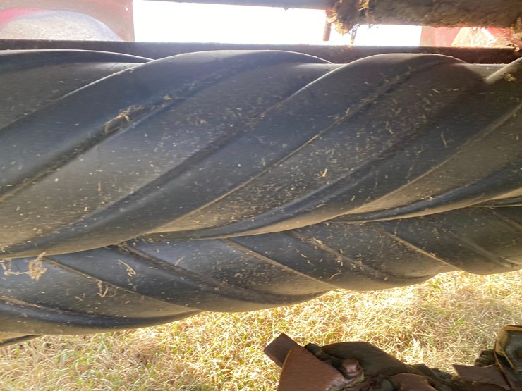 new-holland-1431-image-25