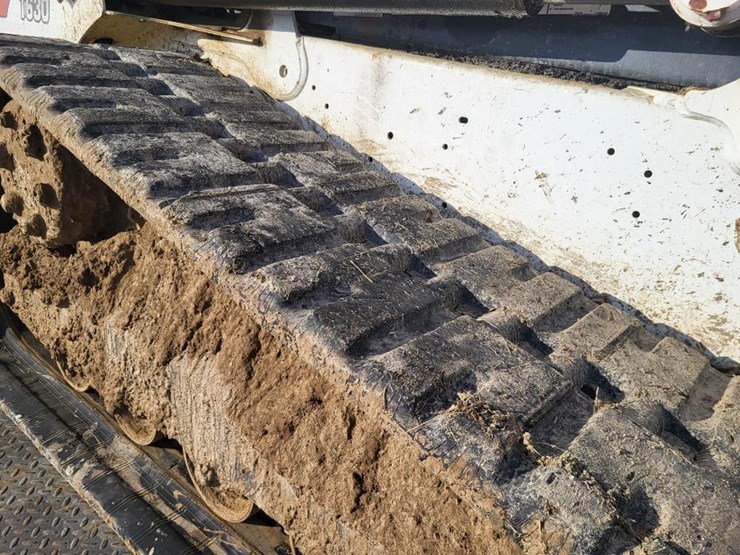 2017-bobcat-t630-image-43