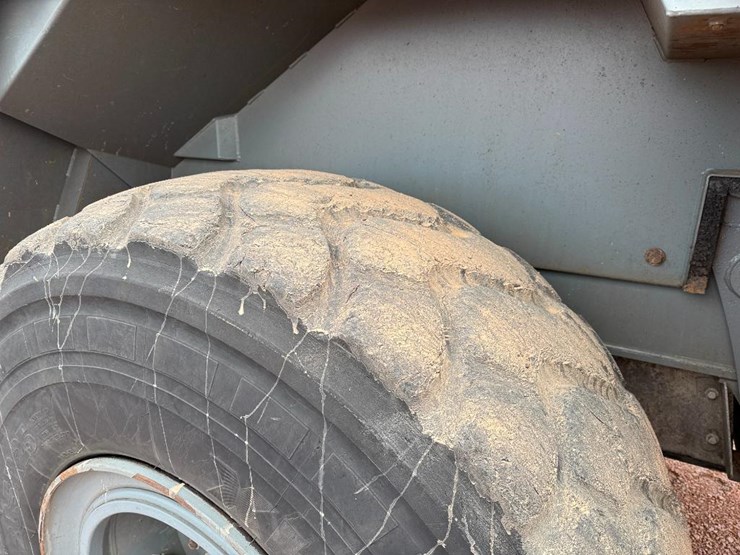 liebherr-l566-image-8