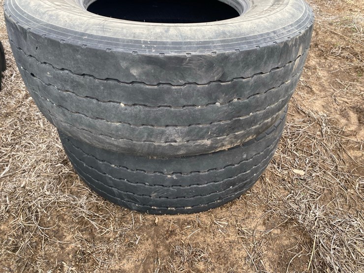 385/55r22.5-cement-truck-wagon-tires-image-2
