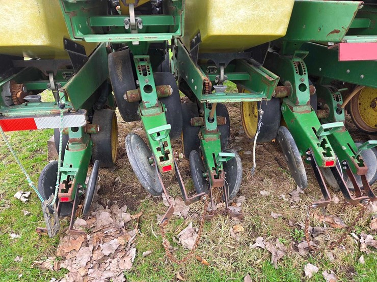 john-deere-7240-image-18