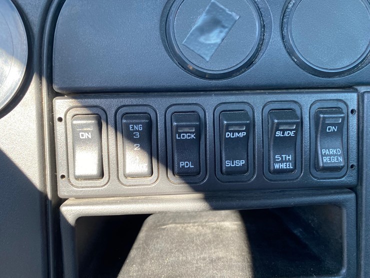 2011-international-prostar-image-56