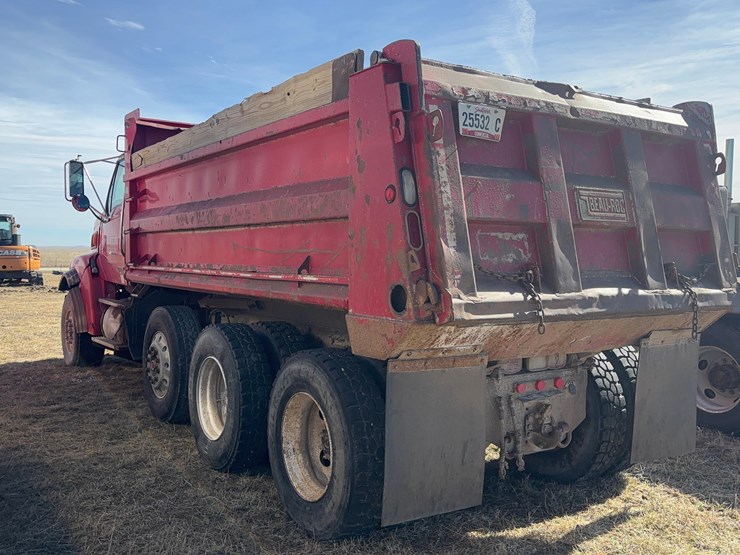 2003-sterling-lt9500-image-6