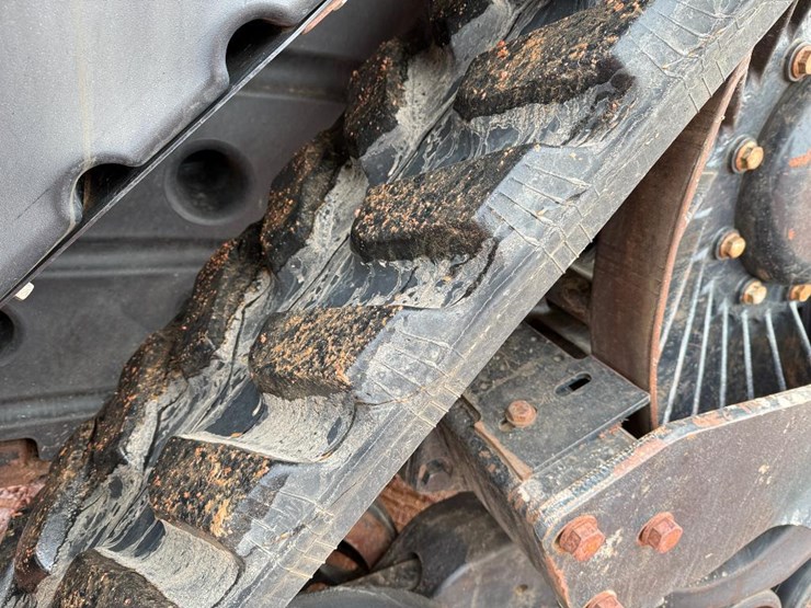 case-ih-magnum-380-rowtrac-image-12