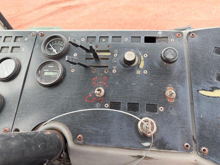 2013-kalmar-ottawa-4x2-image-46