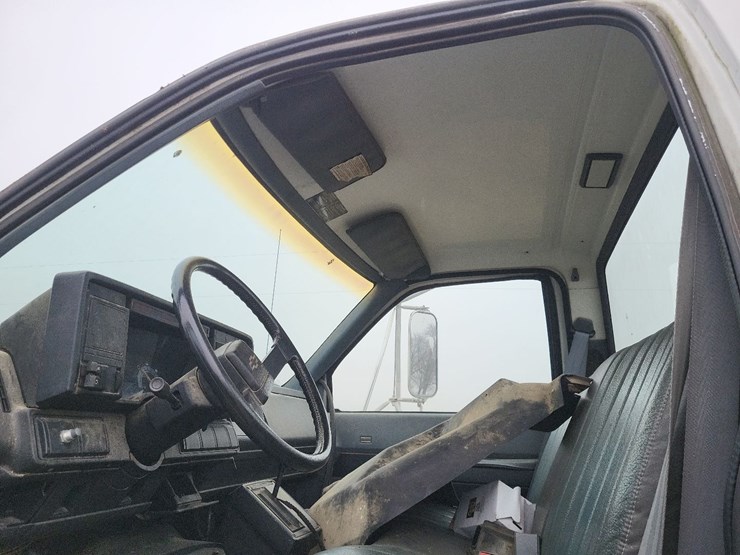 1991-gmc-kodiak-c6h042-single-axle-truck---blown-engine-image-29