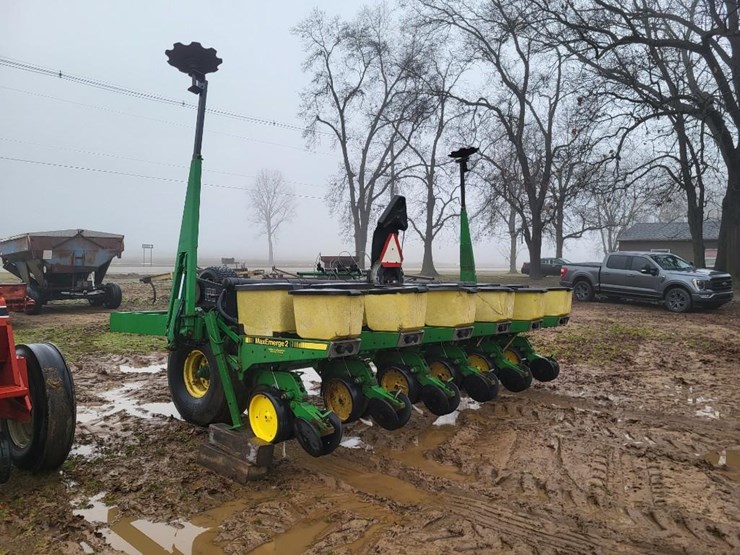 john-deere-7240-image-7