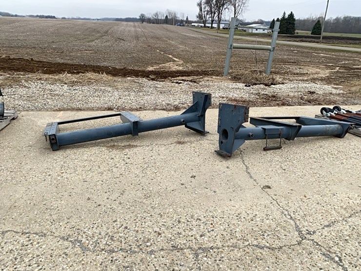 big-john-saddle-tank-brackets-came-off-a-case-ih-275-magnum-image-1