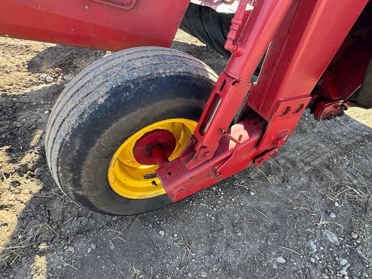 2012-new-holland-h7230-discbine,-rubber-conditioners,-10’4”-cut,-540-pto,--*ybn091009*---field-ready-image-19