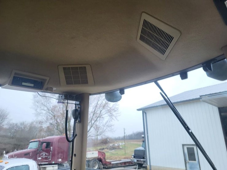 2002-john-deere-8120-image-49