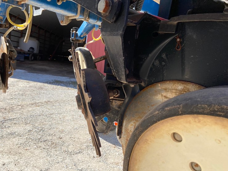 2009-kinze-3600-image-59