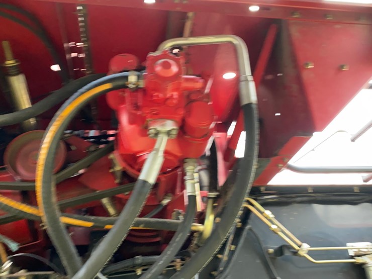 case-ih-6088-image-31