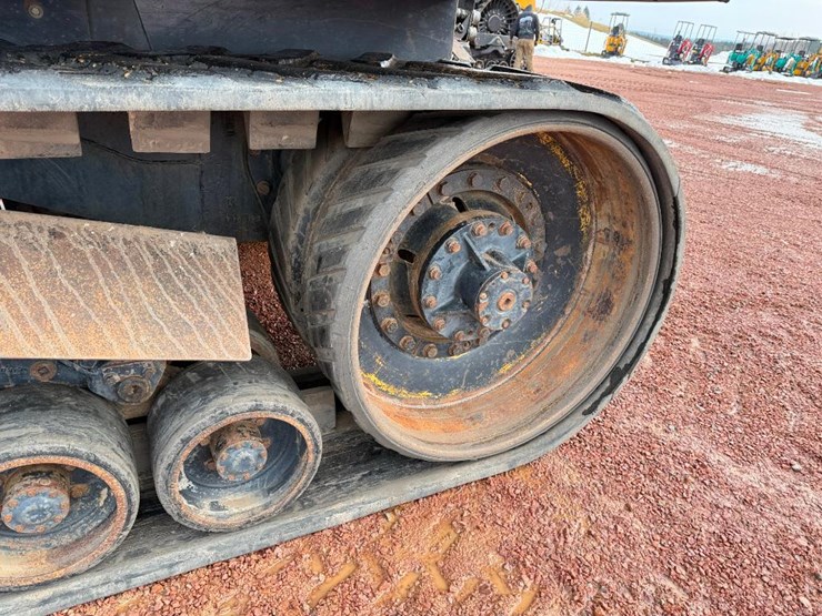 challenger-75-image-12